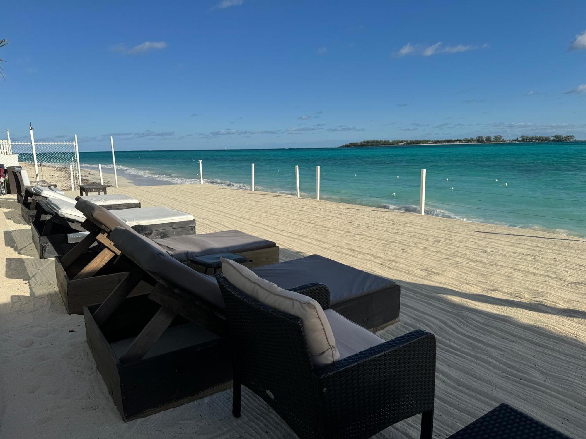 Studio, 100 Feet From The Beach Nassau Ngoại thất bức ảnh