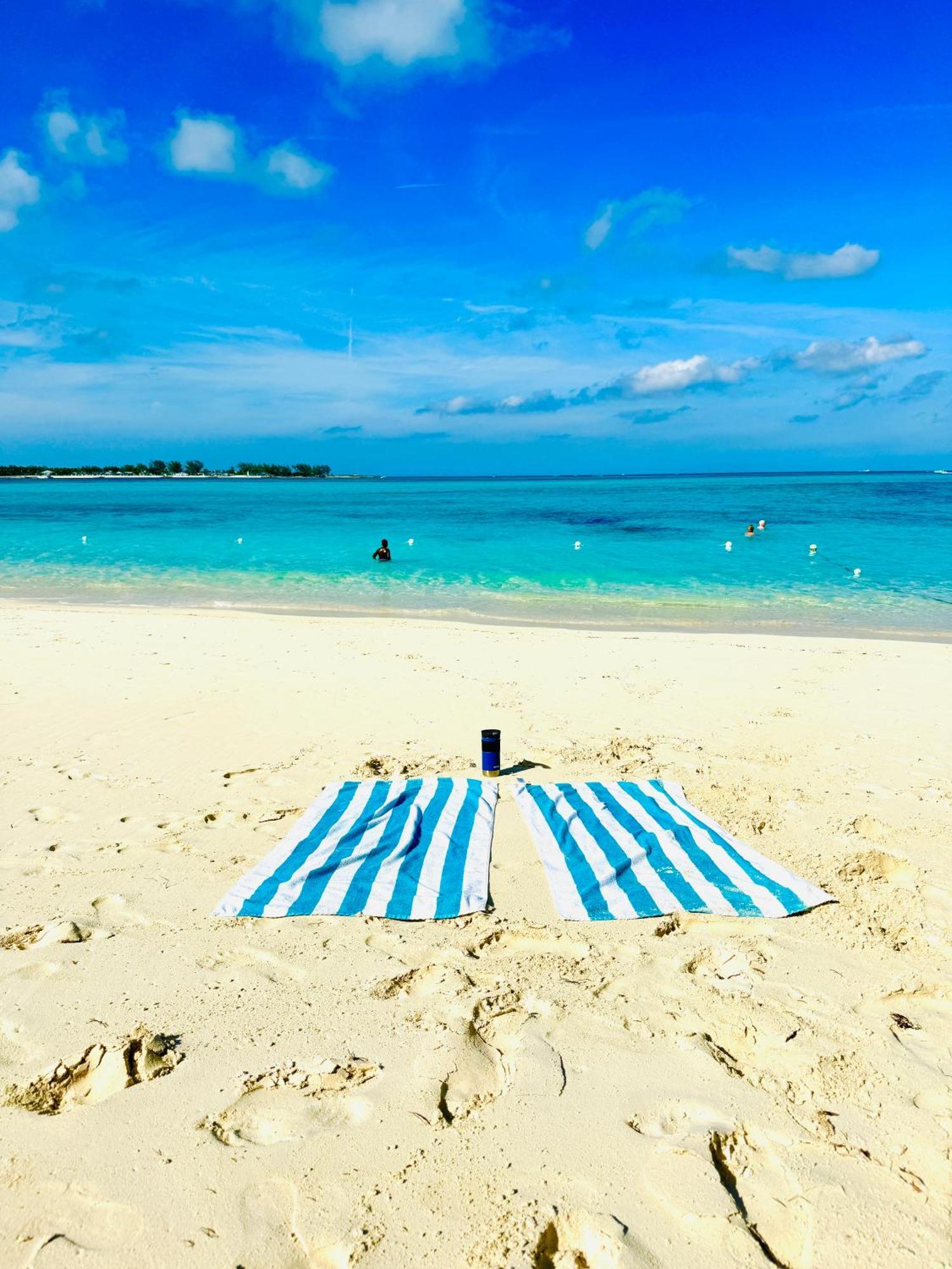 Studio, 100 Feet From The Beach Nassau Ngoại thất bức ảnh